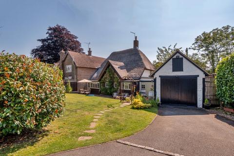 3 bedroom semi-detached house for sale, London Road, Watersfield, West Sussex