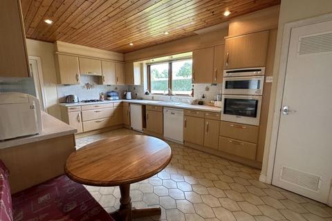 5 Quantock Rise, Kingston St Mary, Taunton, TA2 8HJ