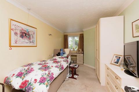 2 bedroom retirement property for sale, Clockhouse Road, Farnborough GU14