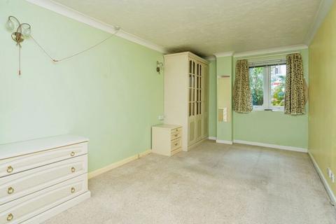 2 bedroom retirement property for sale, Clockhouse Road, Farnborough GU14