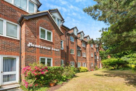 2 bedroom apartment for sale, Meadsview Court, Farnborough GU14