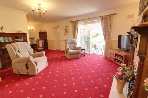 9 Filance Close, Penkridge, Stafford, ST19 5HW