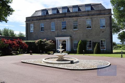 4 Claybury Hall, Woodford Green, IG8 8RW