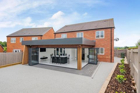 5 bedroom detached house for sale, Tannery Drive, Worcester WR2