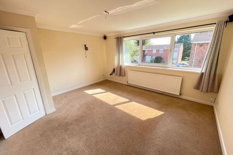 3 bedroom apartment to rent, Bishops Close, Cardiff CF14