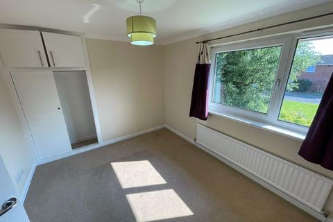 3 bedroom apartment to rent, Bishops Close, Cardiff CF14