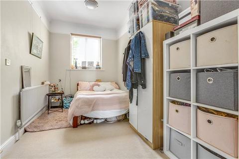 43 Westmoreland Road, London, SW13 9RZ
