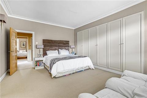 43 Westmoreland Road, London, SW13 9RZ