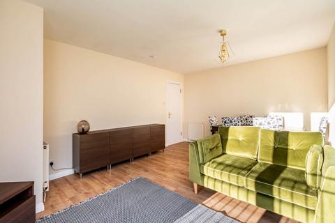 3 bedroom flat to rent, Sinclair Place, Shandon, Edinburgh