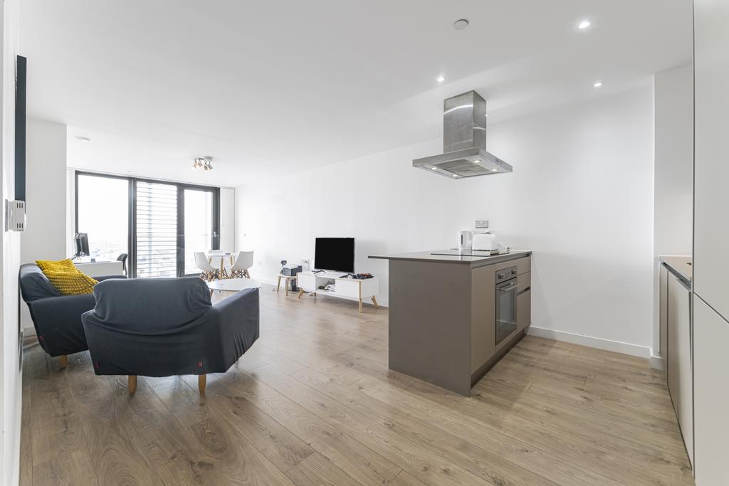 Flat 176 Stratosphere Tower 005
