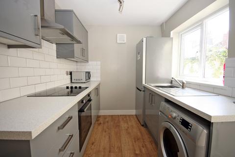 2 bedroom terraced house for sale, Albert Street, Bangor, Gwynedd, LL57