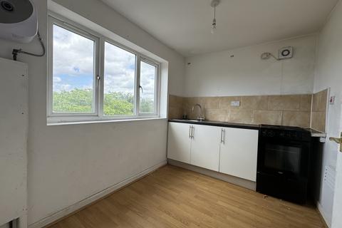 2 bedroom flat to rent, Victoria Park Road, Smethwick, West Midlands, B66