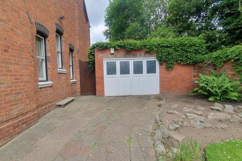 4 bedroom semi-detached house for sale, 330 Wolverhampton Road West, Willenhall, West Midlands, WV13 2RN