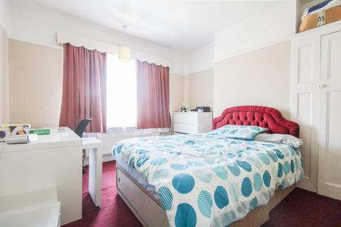 20 Midhurst Avenue, Croydon, CR0 3PR