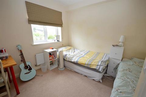 3 bedroom terraced house to rent, Treffry Road, Truro, Cornwall, TR1 1UF