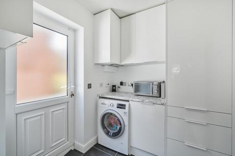 3 The Robins, Bracknell, RG12 8BU