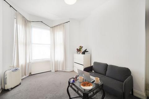 3 bedroom flat for sale, Clova Road, Forest Gate, E7