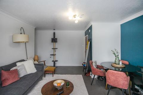 1 bedroom flat to rent, Bycullah Road, Enfield, EN2