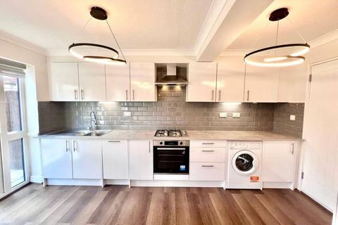 22 Oakengates, Bracknell, RG12 7QJ