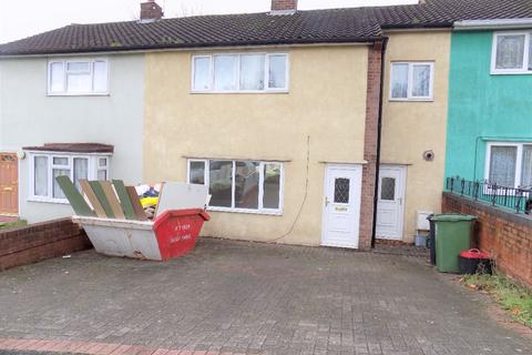 3 bedroom terraced house to rent, Lyndale Road, Dudley