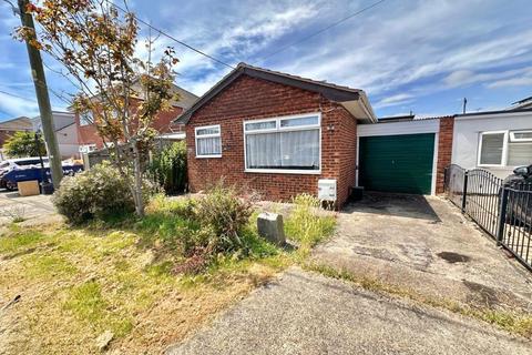 1 bedroom bungalow for sale, a Van Diemens Pass, Canvey Island