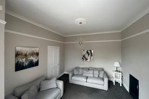 1 bedroom flat to rent, Oswald Avenue, Grangemouth, Falkirk, FK3