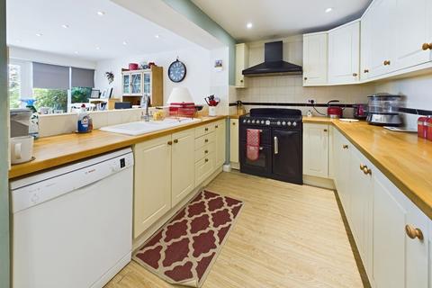21 Frethern Close, Burford, OX18 4NS