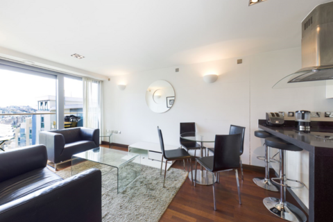 1 bedroom flat to rent, Altura Tower, Bridges Court Road, London, SW11