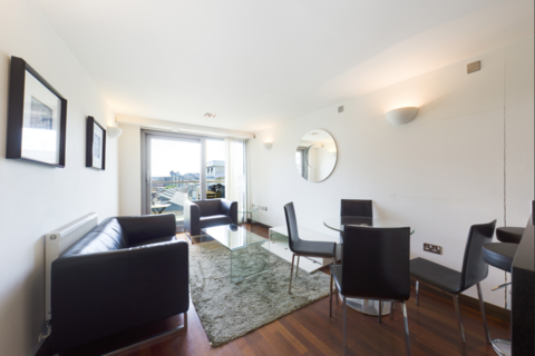 1 bedroom flat to rent, Altura Tower, Bridges Court Road, London, SW11