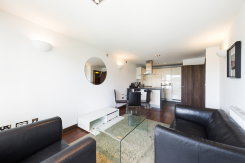 1 bedroom flat to rent, Altura Tower, Bridges Court Road, London, SW11
