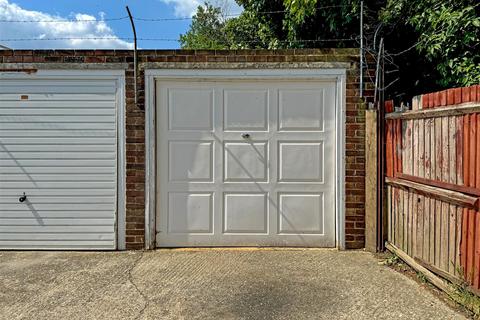 95 Colebrook Road, Wick, Littlehampton, BN17 7NU