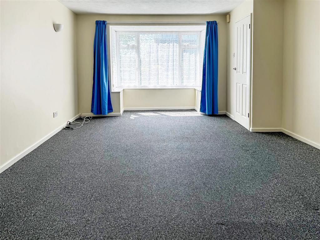 Lounge2.jpg