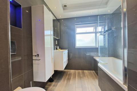 Property to rent, DOUBLE ROOM IN SHARED HOUSE