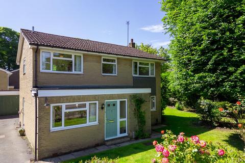 4 bedroom detached house for sale, Elmhurst Close, Leeds LS17