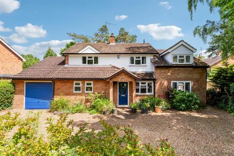 5 bedroom detached house for sale, Heath Park Road, Leighton Buzzard, Bedfordshire