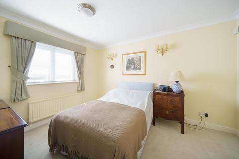 2 bedroom apartment for sale, Park Avenue, Leeds LS8