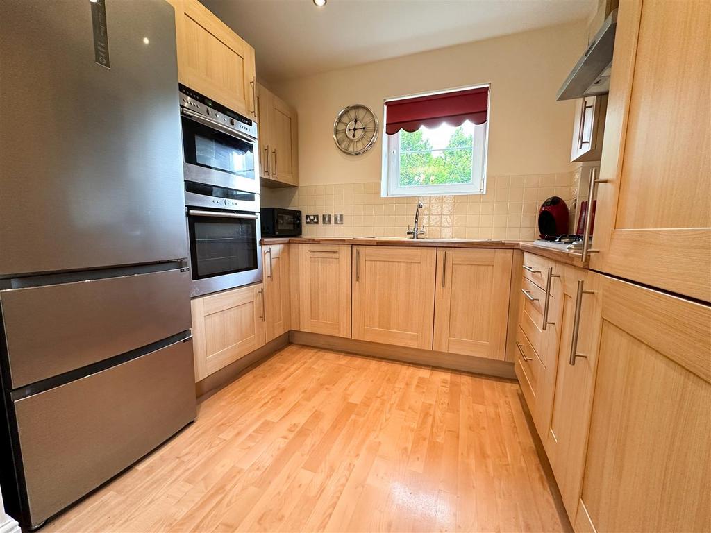 Open plan lounge kitchen dining room