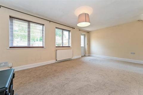 3 bedroom terraced house for sale, Hogarth Close, Romsey, Hampshire