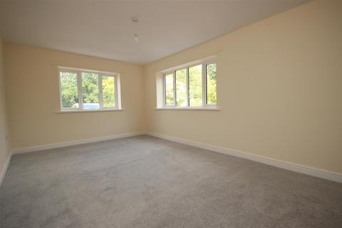 3 bedroom detached house to rent, Bromsgrove Road, Romsley B62