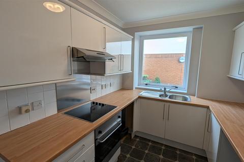 2 bedroom flat to rent, Lombard Street, Portsmouth