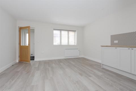 1 bedroom flat to rent, Nursery Road, Salisbury