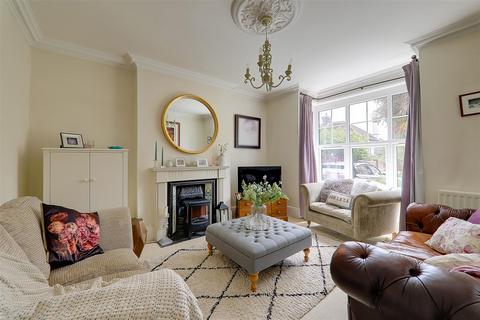 4 bedroom semi-detached house for sale, Rowlands Road, Worthing BN11