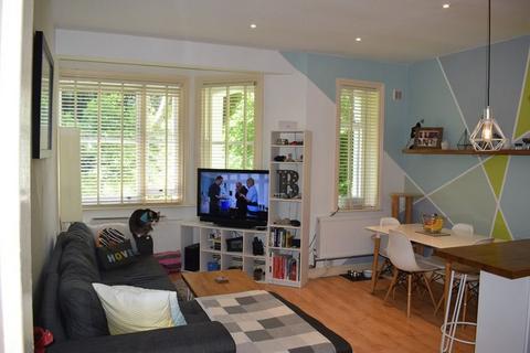 2 bedroom flat to rent, Second Avenue, Hove, East Sussex, BN3 2LH