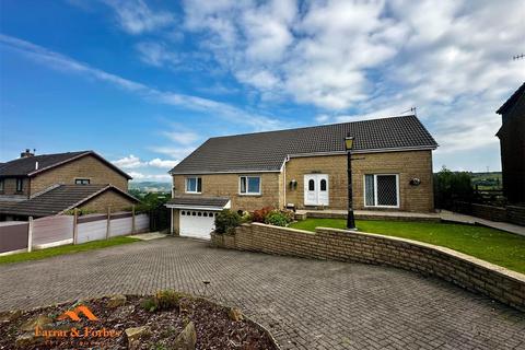 5 bedroom detached house for sale, Stirling Court, Burnley BB10