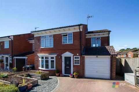 4 bedroom detached house for sale, Gerald Close, Burgess Hill