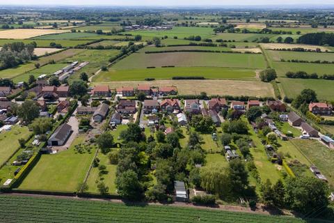 Cairns Easingwold Road, Huby, York, YO61 1HN