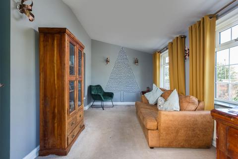 Cairns Easingwold Road, Huby, York, YO61 1HN