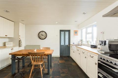 Cairns Easingwold Road, Huby, York, YO61 1HN