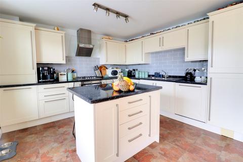 3 bedroom apartment for sale, Market Street, Ilfracombe, Devon, EX34