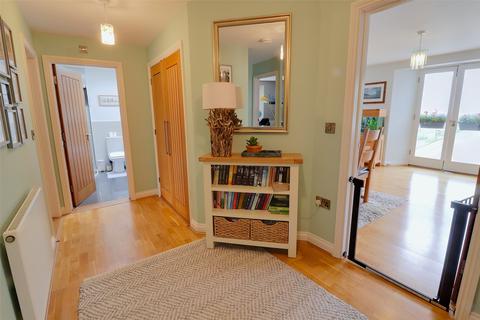 3 bedroom apartment for sale, Market Street, Ilfracombe, Devon, EX34